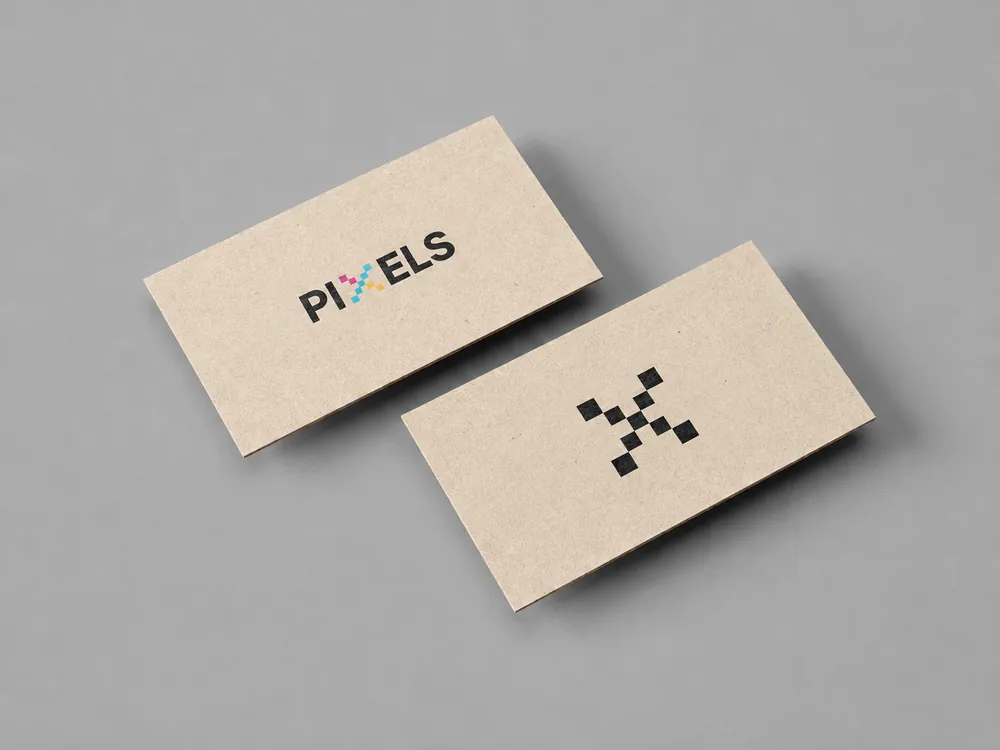 Dois cartões de visita PIXELS® mostrando frente com logotipo e verso com o símbolo em pixels
